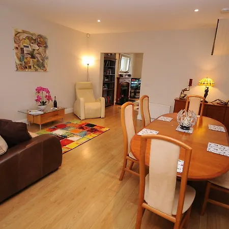 Apartment 5 College Crescent Galway